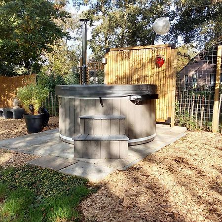 Rumah Senang Wellness Met Hottub En Tuin Ewijk Exteriér fotografie