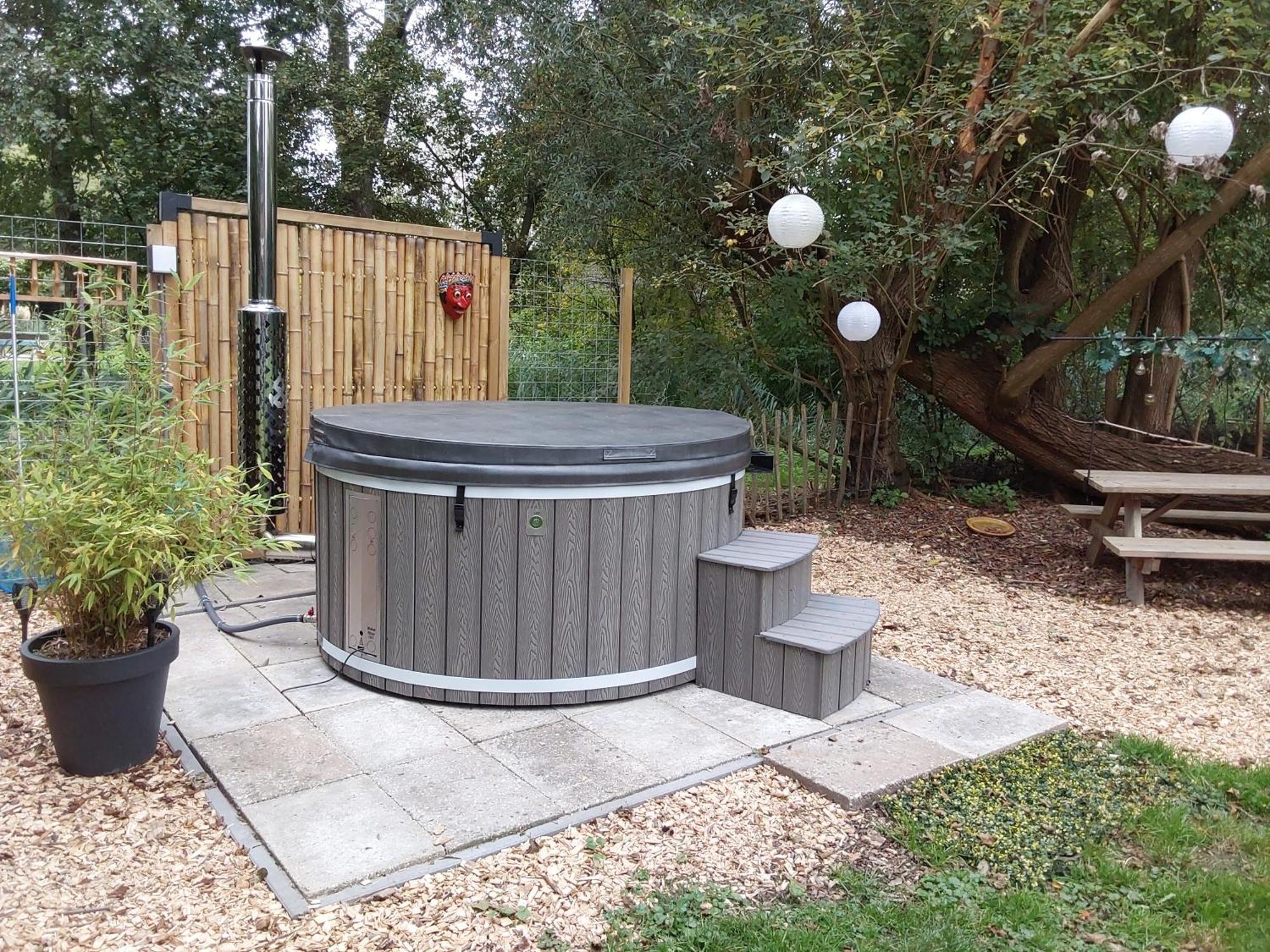 Rumah Senang Wellness Met Hottub En Tuin Ewijk Exteriér fotografie